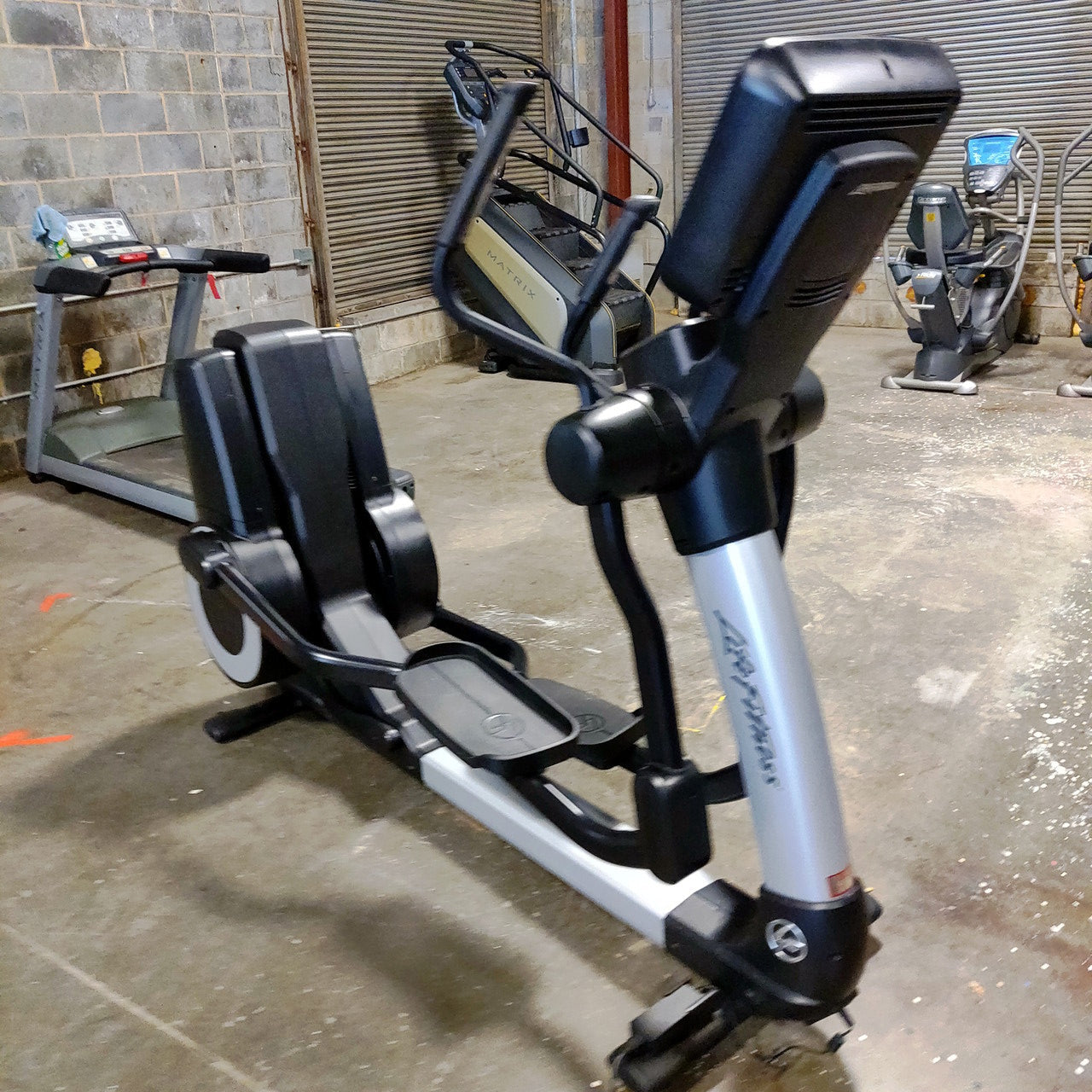 Life Fitness Discover SE3 95X Elliptical