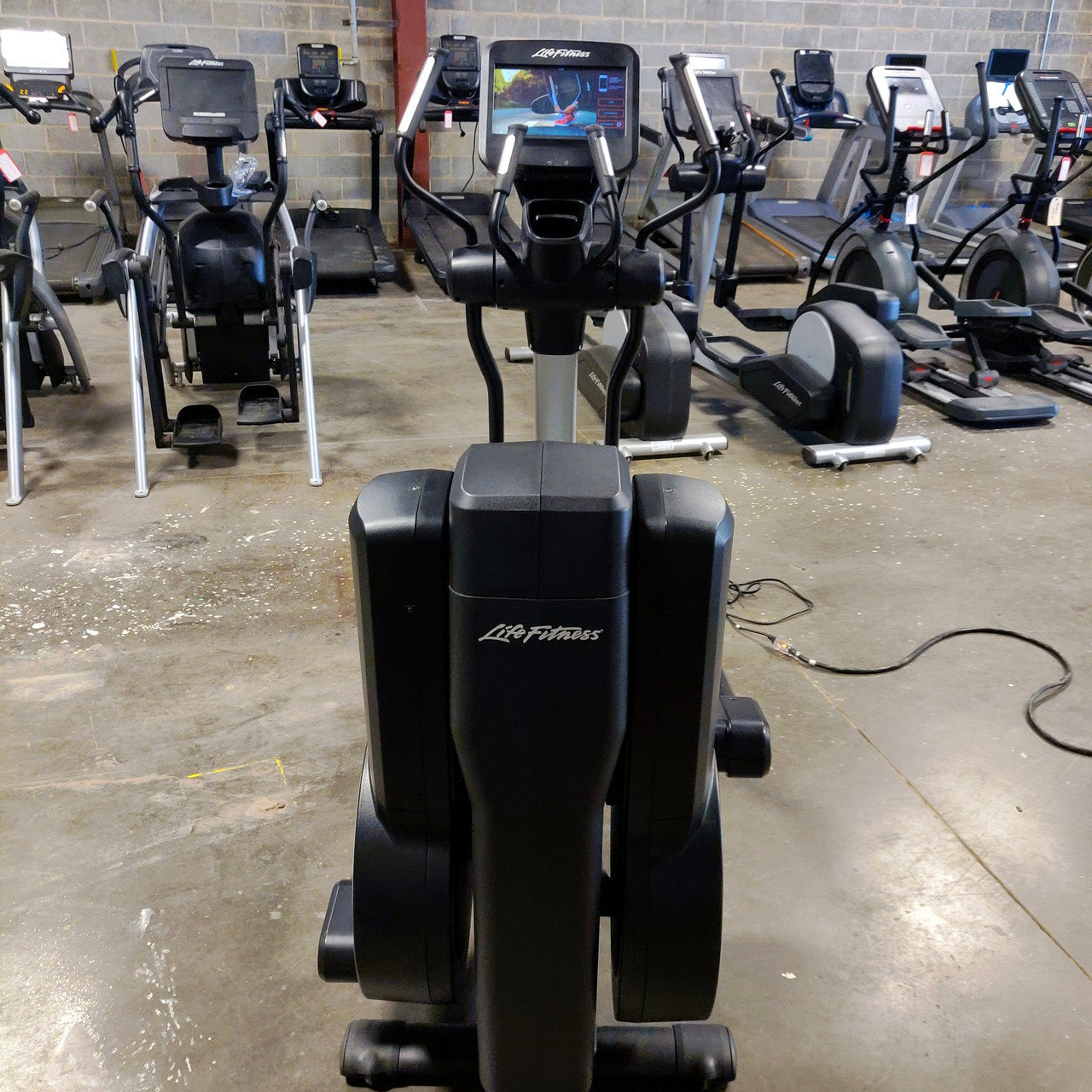 Life Fitness Discover SE3 95X Elliptical