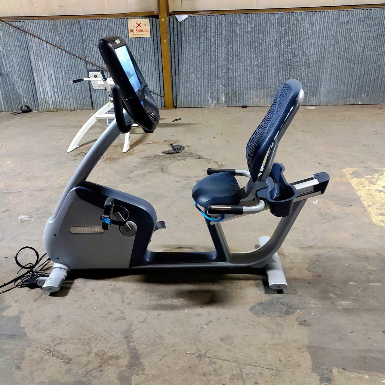 Precor RBK 885 Recumbent Bike w/ P82 Console
