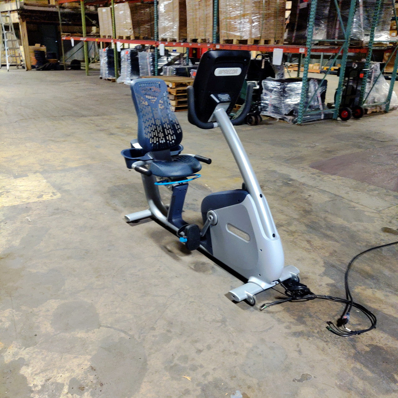 Precor RBK 885 Recumbent Bike w/ P82 Console