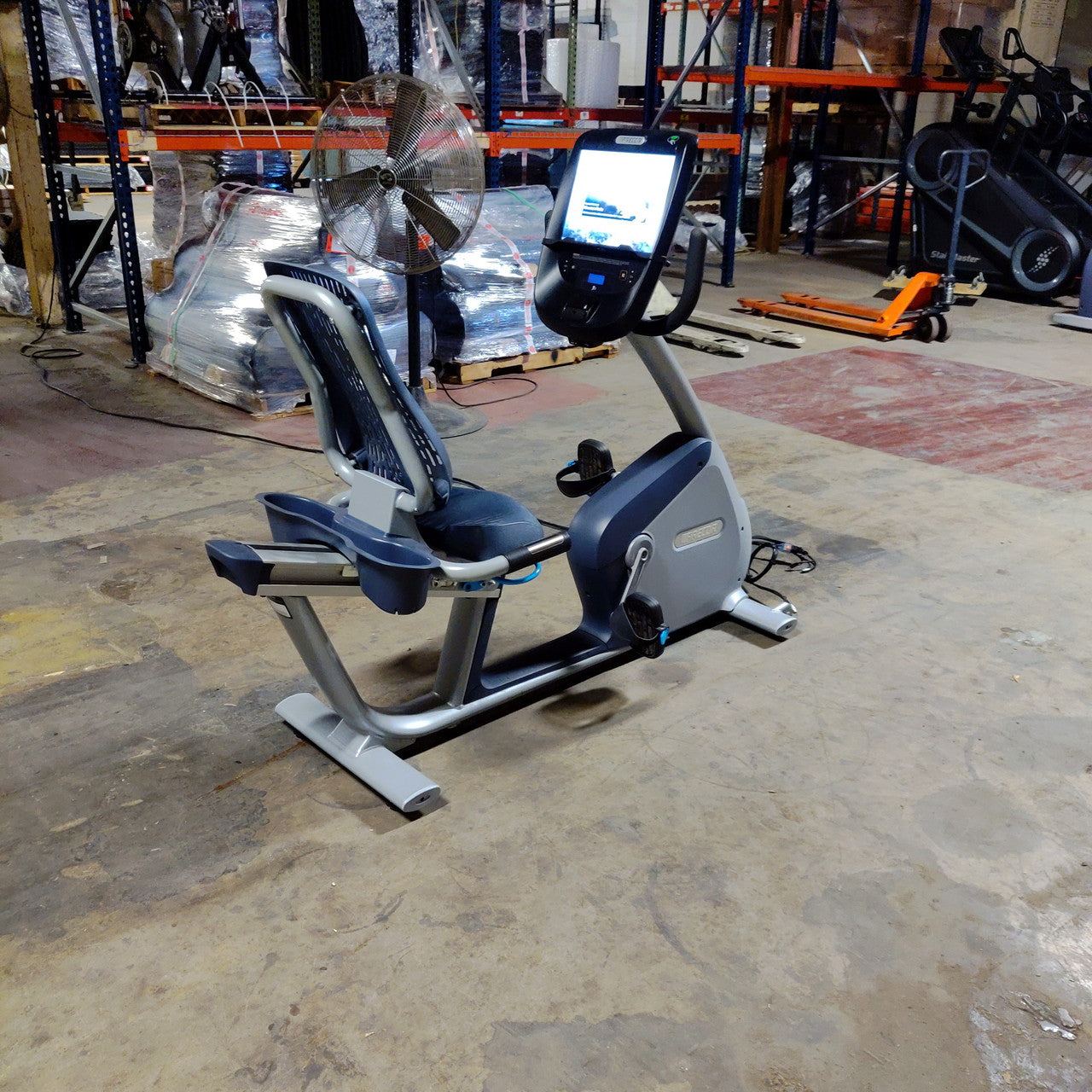 Precor RBK 885 Recumbent Bike w/ P82 Console
