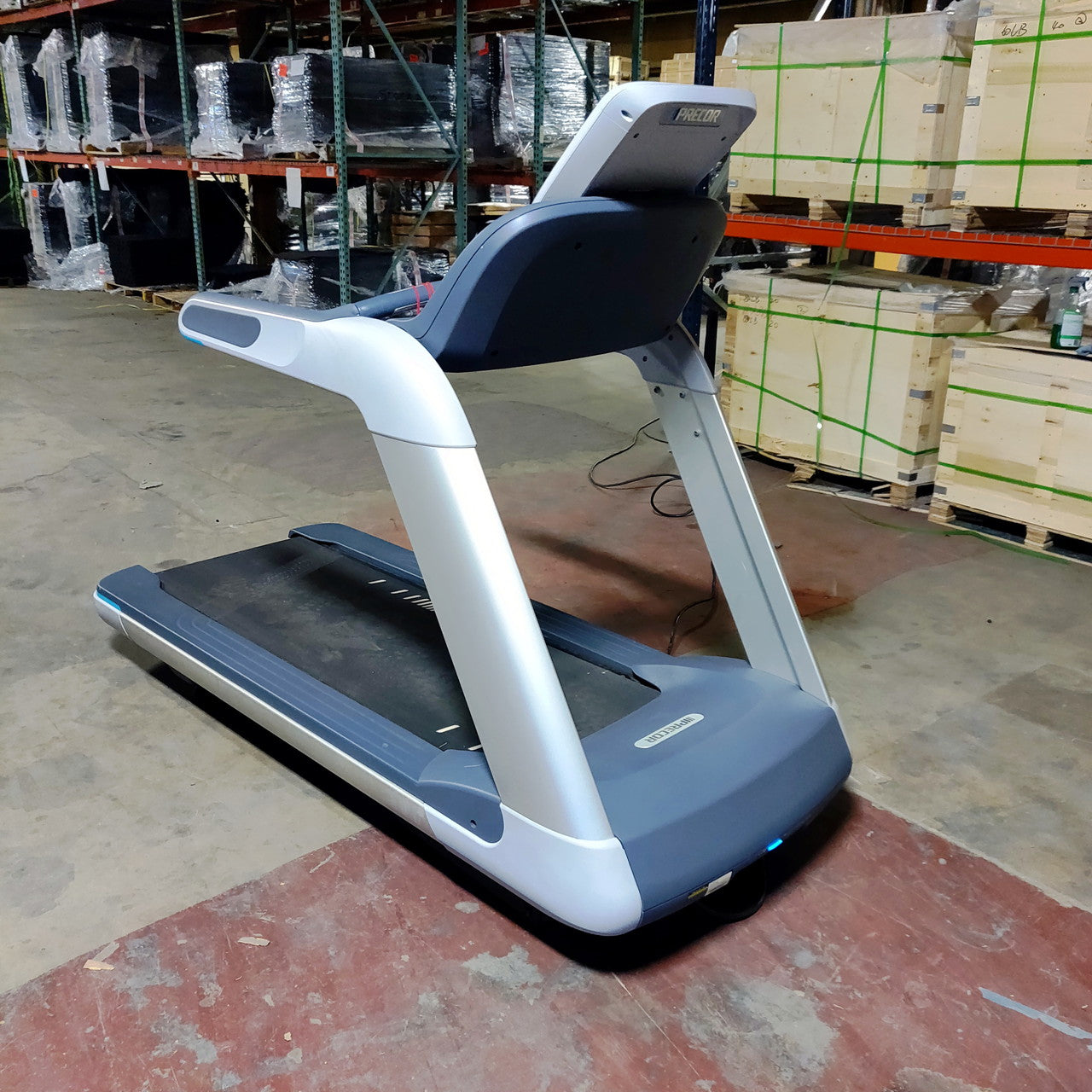 Precor TRM 811 V2 Treadmill w/P10 Console