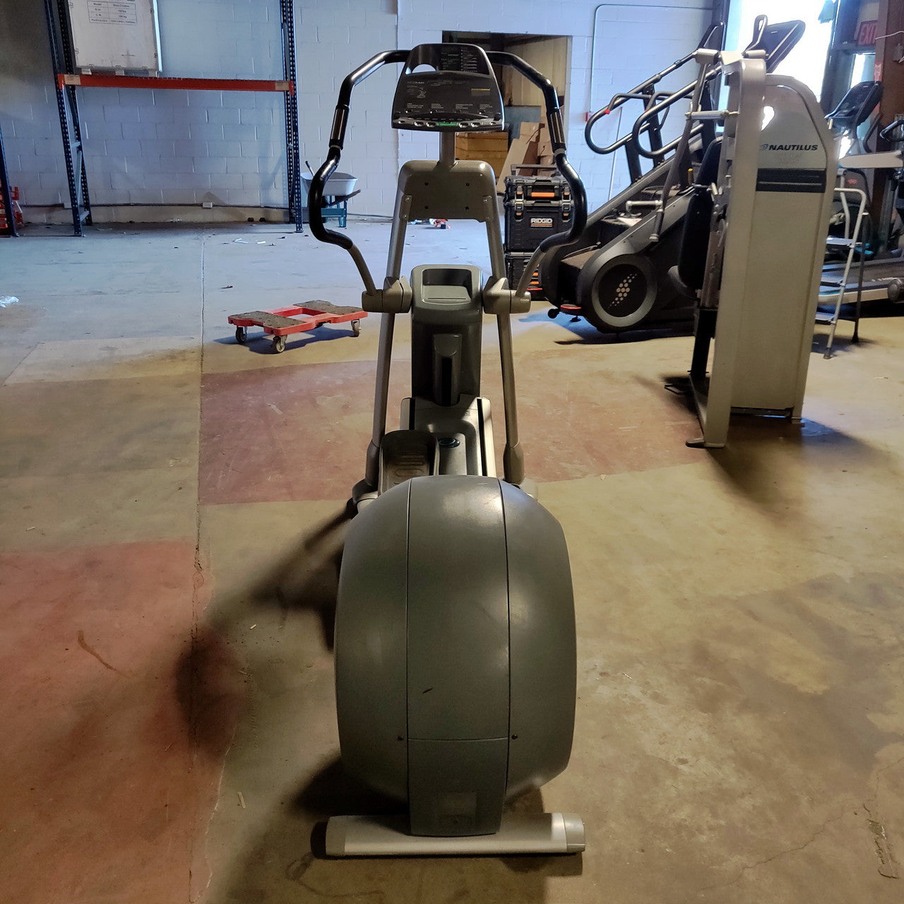 Precor EFX 546i V3 Elliptical Cross-Trainer