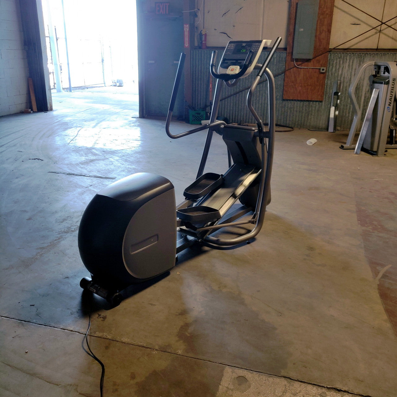 Precor EFX 5.33 Premium Series Elliptical