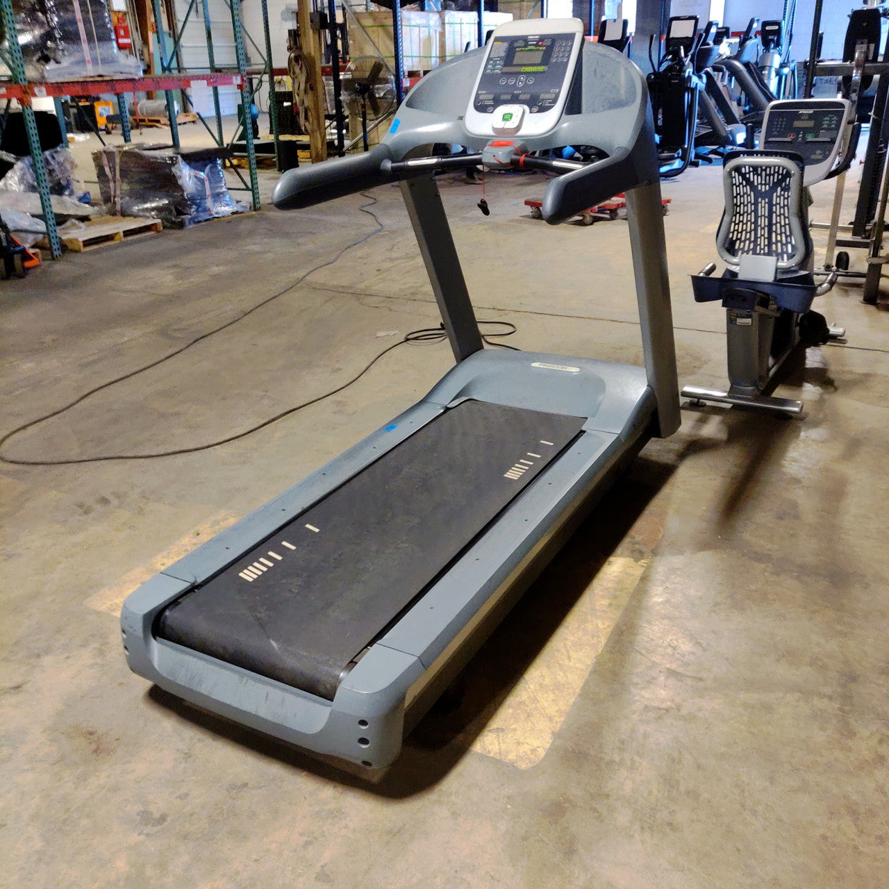 Precor 956i Experience Treadmill