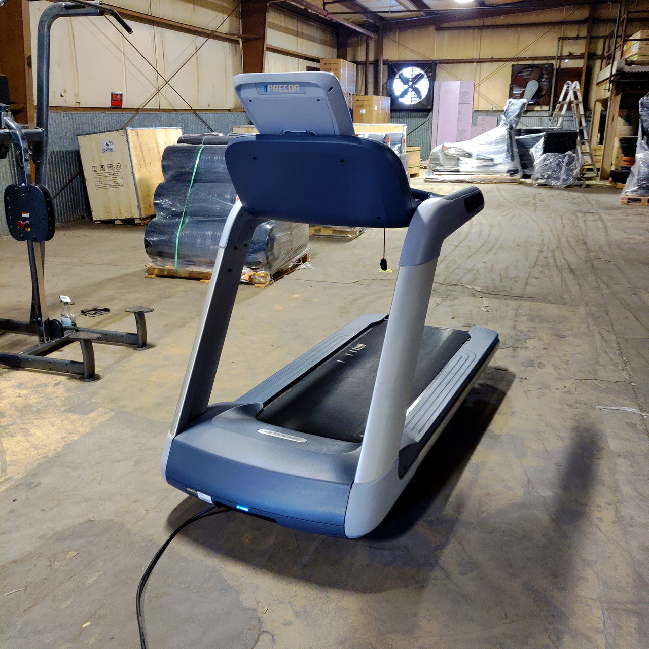 Precor TRM 811 V2 Treadmill w/P10 Console