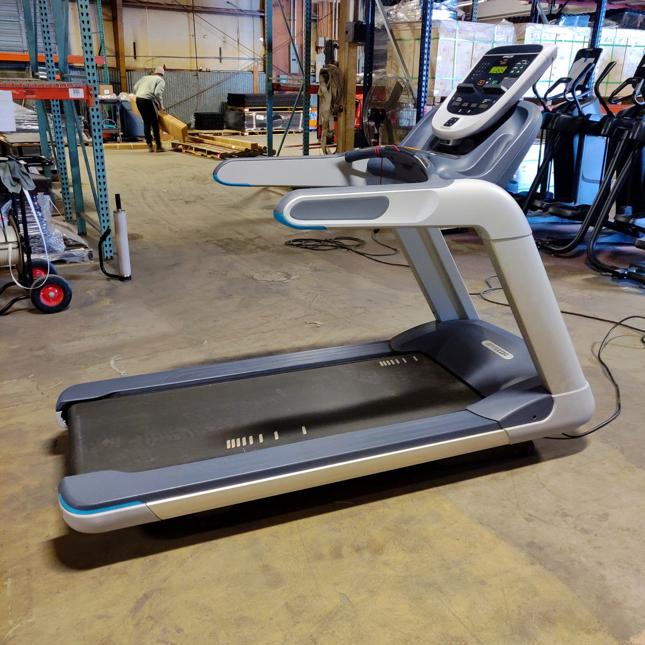 Precor TRM 811 V2 Treadmill w/P10 Console