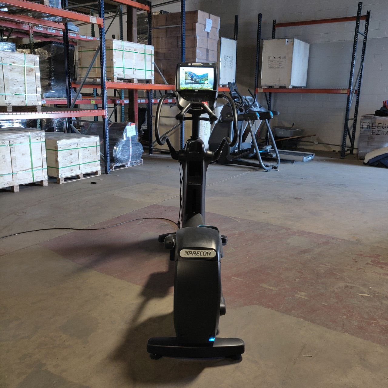 Precor EFX 883 Lower Body Elliptical w/Converging Crossramp + p82 Console