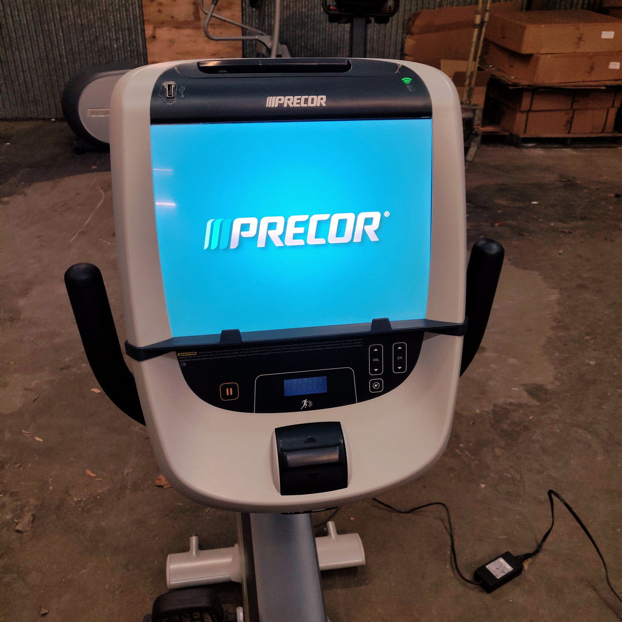 Precor RBK 885 Recumbent Bike w/ P80 Console