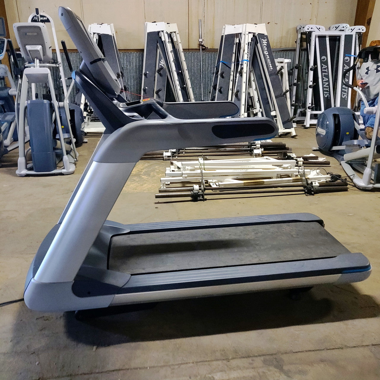 Precor TRM 885 Treadmill w/P80 Console