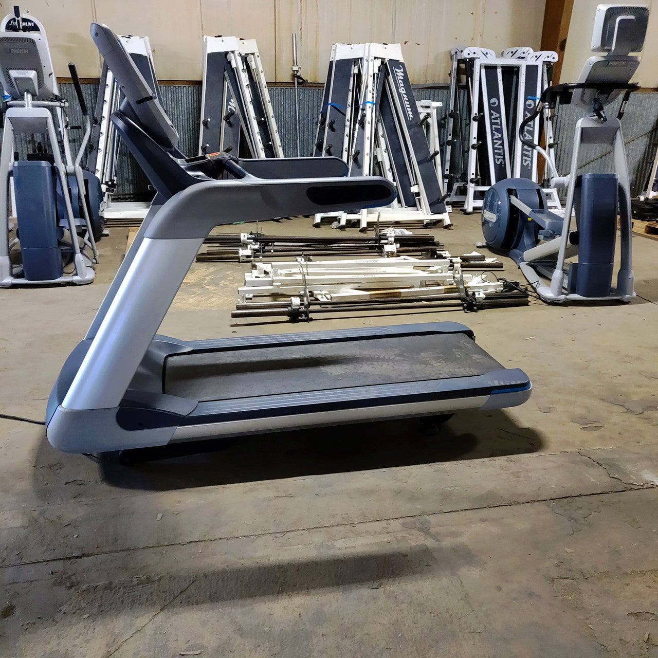 Precor TRM 885 Treadmill w/P80 Console