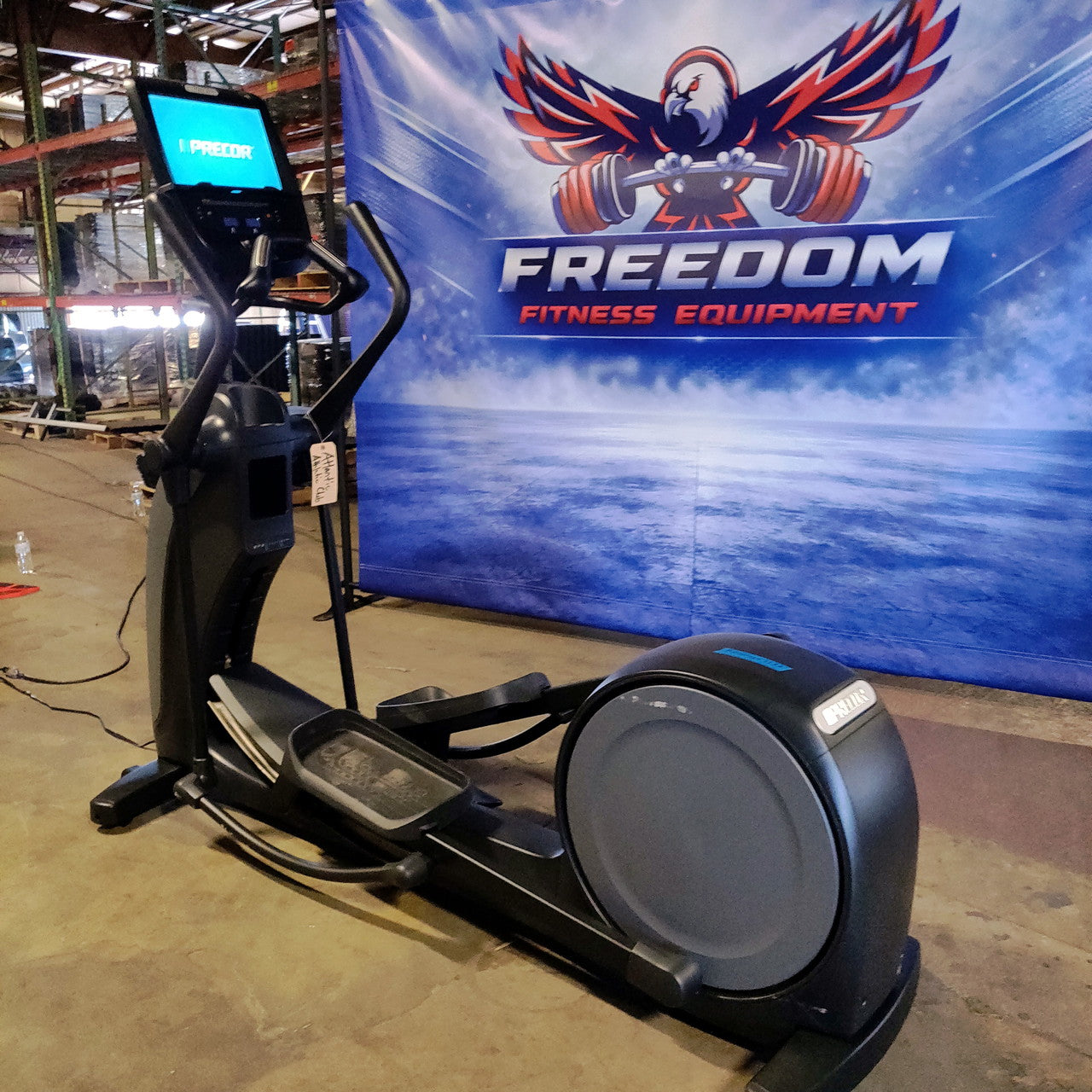 Precor EFX 885 Elliptical w/Converging Crossramp + p82 Console