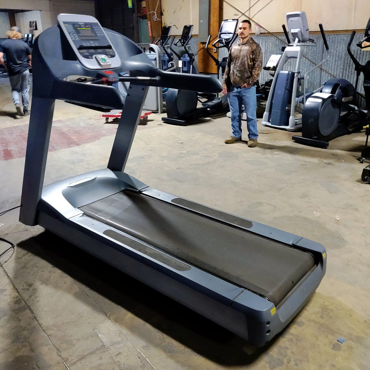 Precor 966i Experience Treadmill