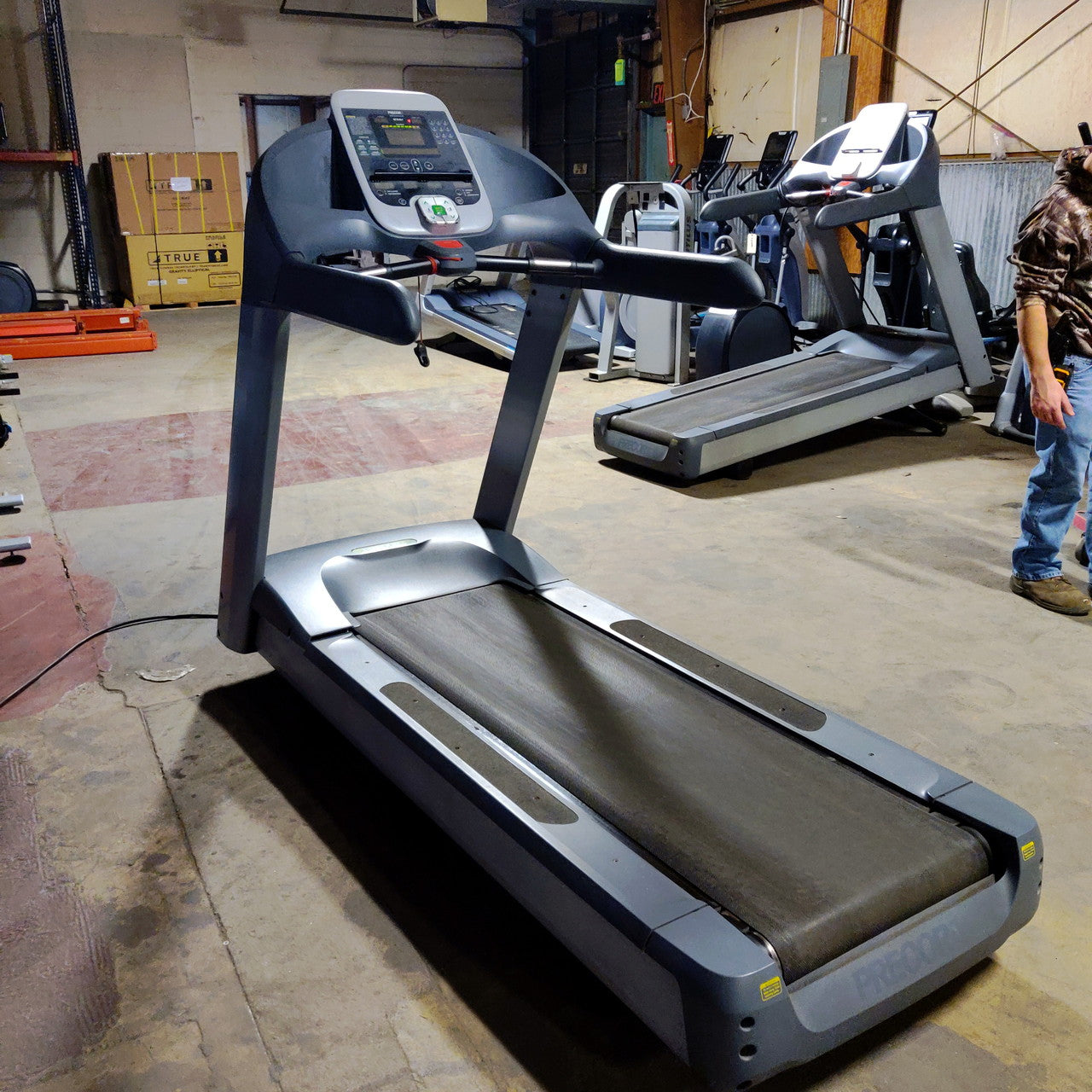 Precor 956i Experience Treadmill