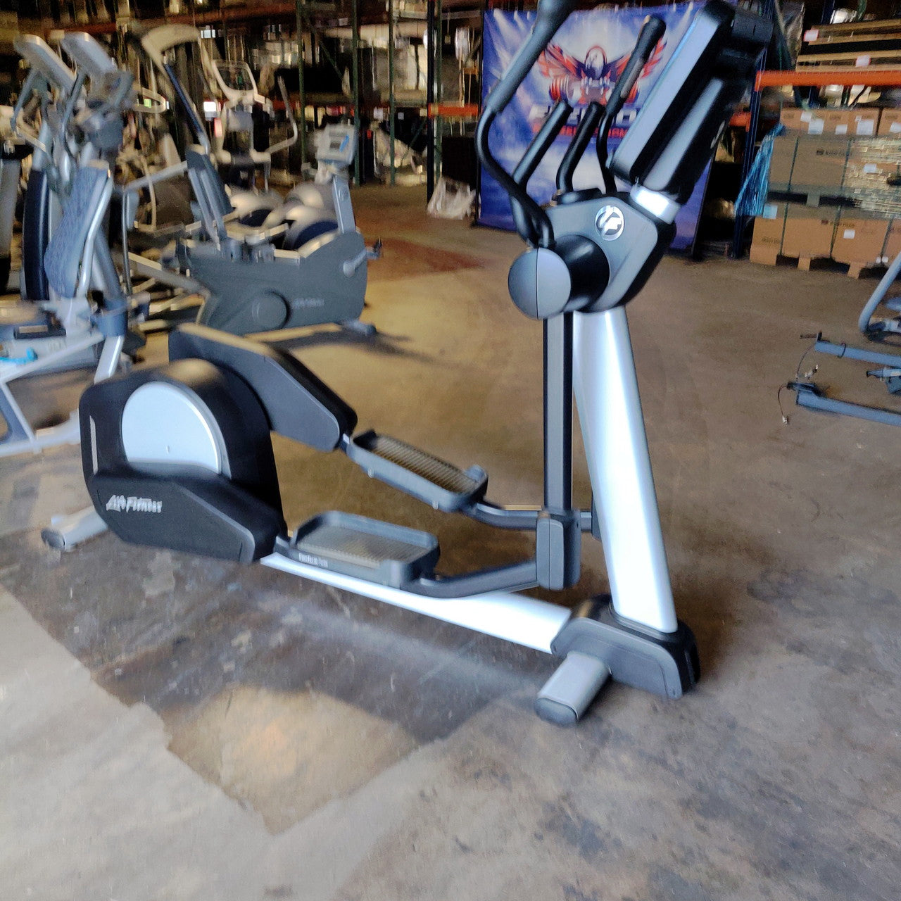Life Fitness Integrity LNX Elliptical w/ X Console