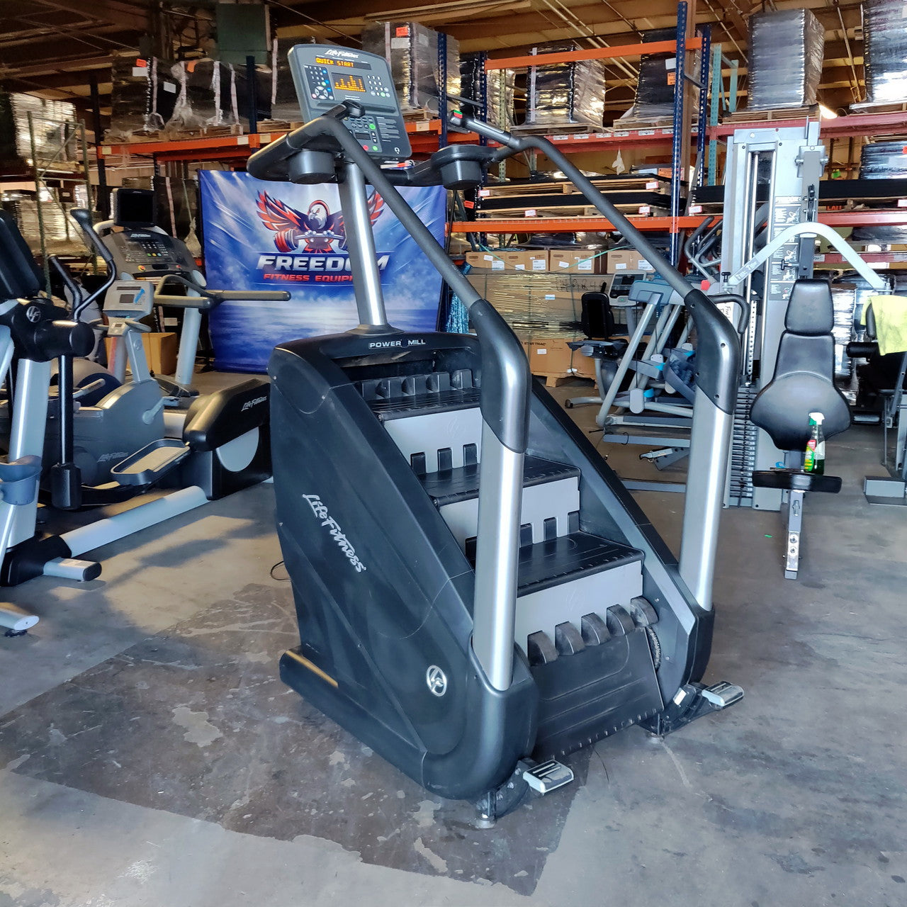 Life Fitness PowerMill Integrity Series Climber w/ LCD Console
