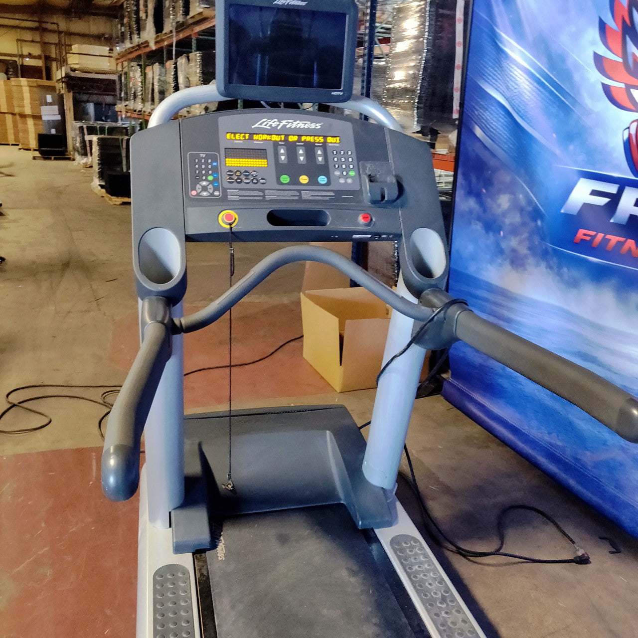 Life Fitness Integrity Series CLST Treadmill