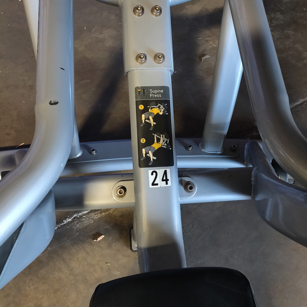 Magnum Supine Bench Press