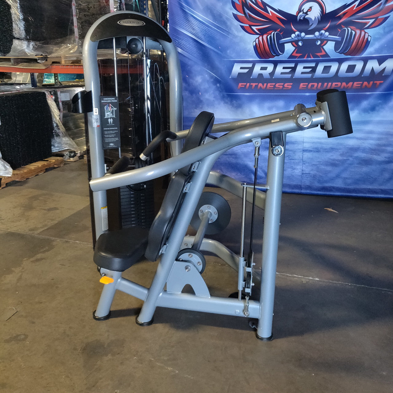Matrix Aura Converging Shoulder Press