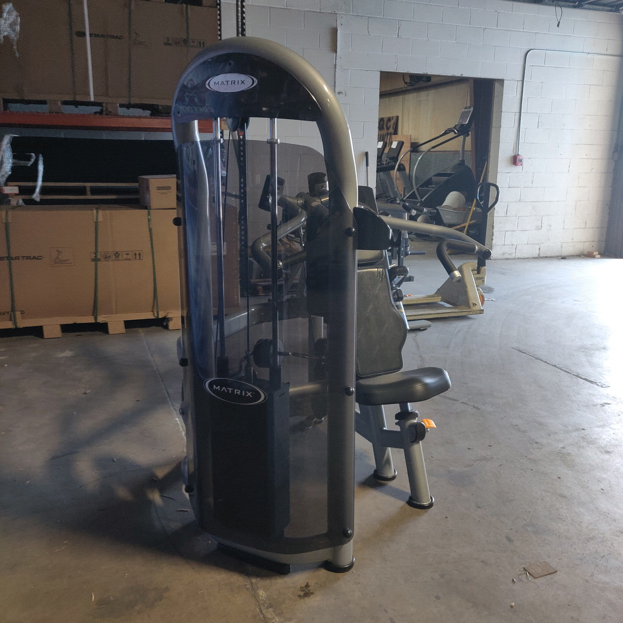 Matrix Aura Converging Shoulder Press