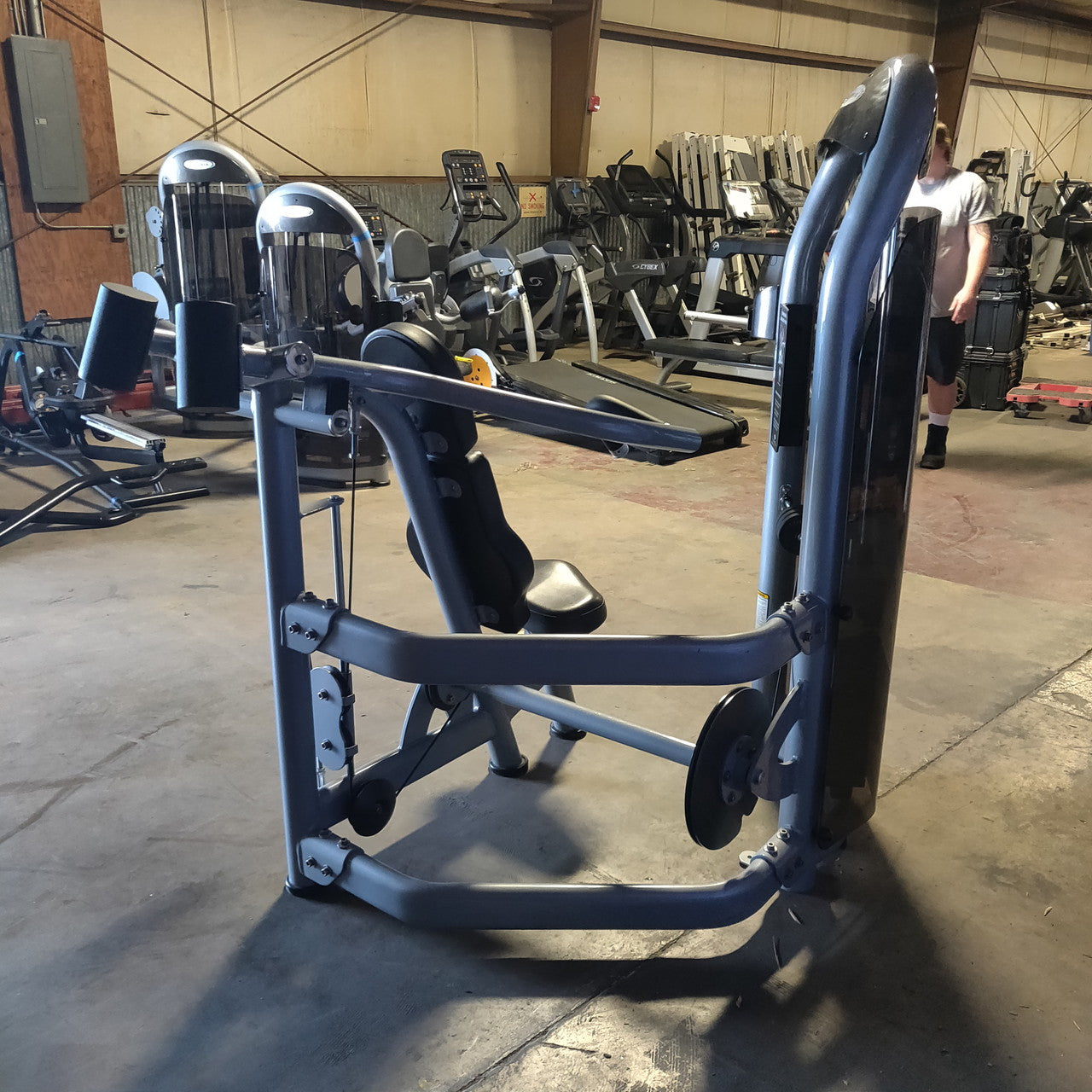 Matrix Aura Converging Shoulder Press