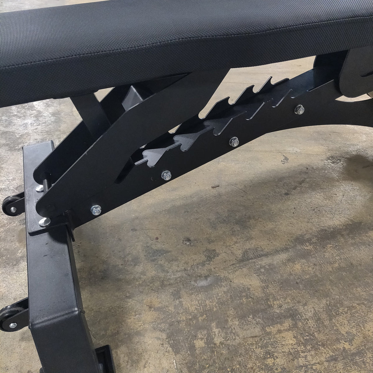 Adjustable Commercial Bench – Used Demo Model Multi-Position Weight Bench