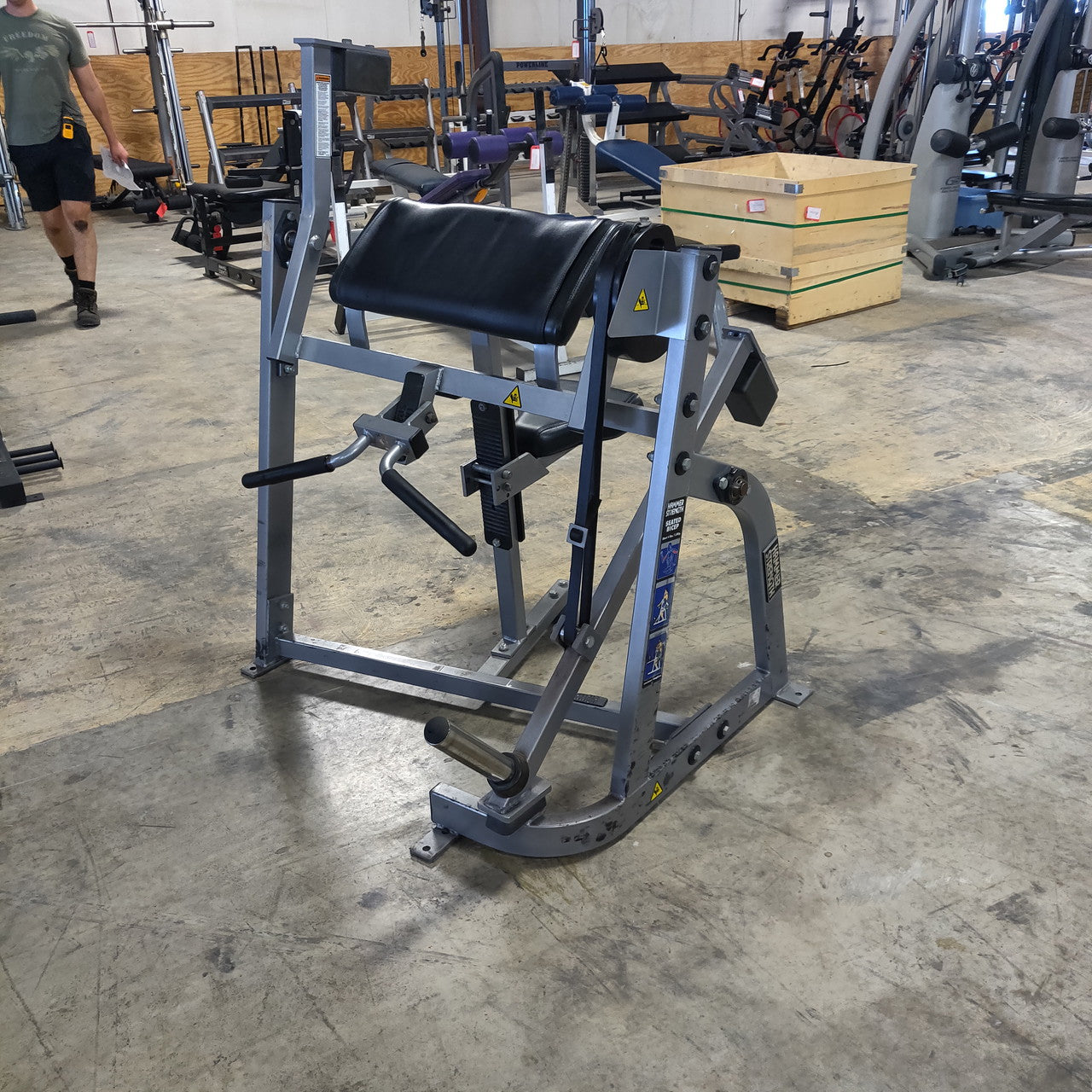 Hammer Strength Plate Loaded Seated Bicep Curl