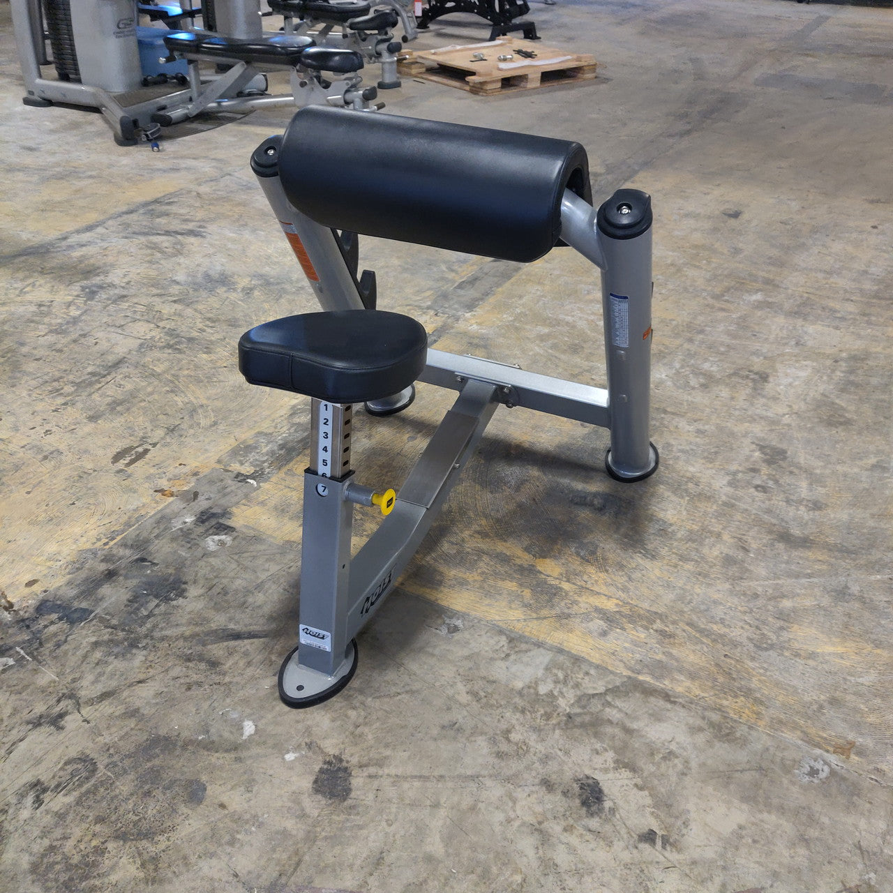 Hoist CF-3550 Preacher Curl