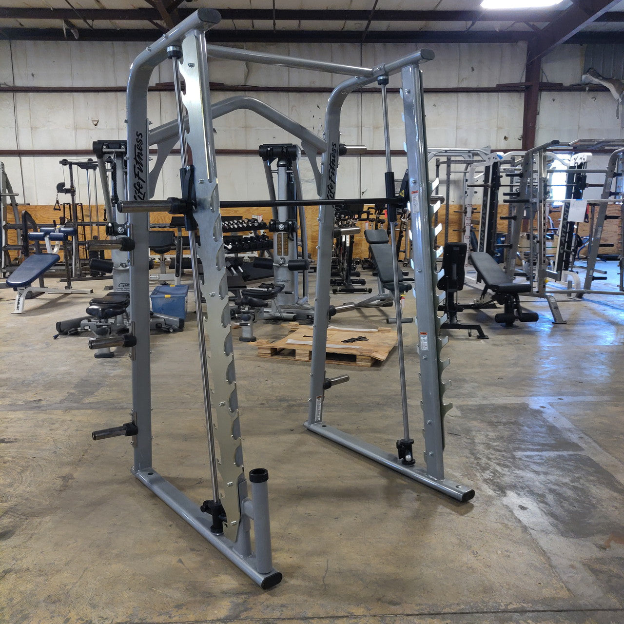 Life Fitness Axiom Series Smith Rack