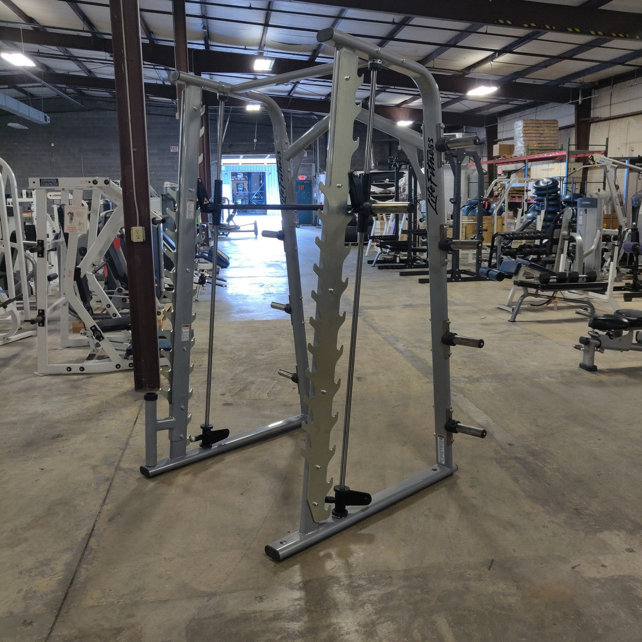 Life Fitness Axiom Series Smith Rack