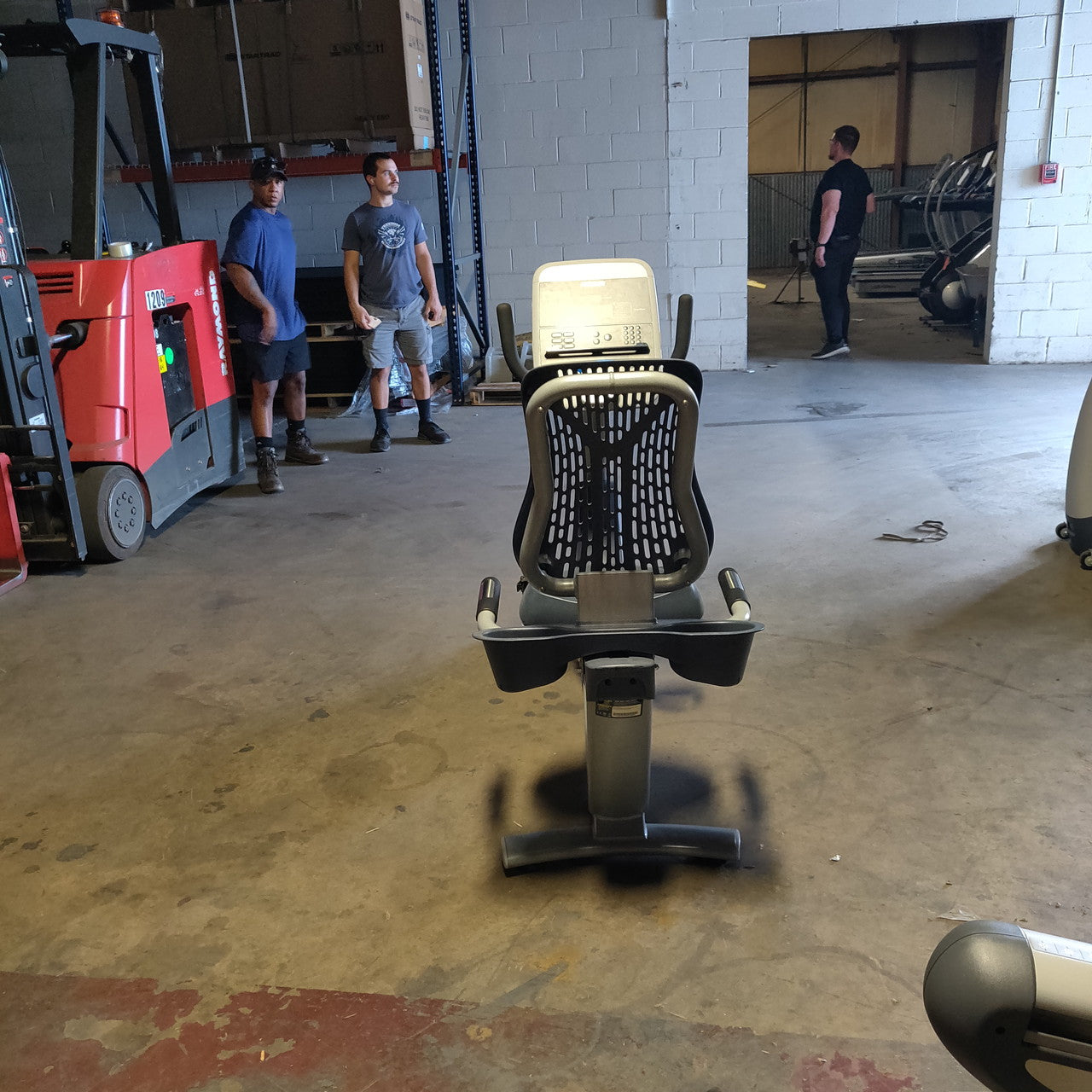 Precor RBK 815 Recumbent Bike w/Experience Console