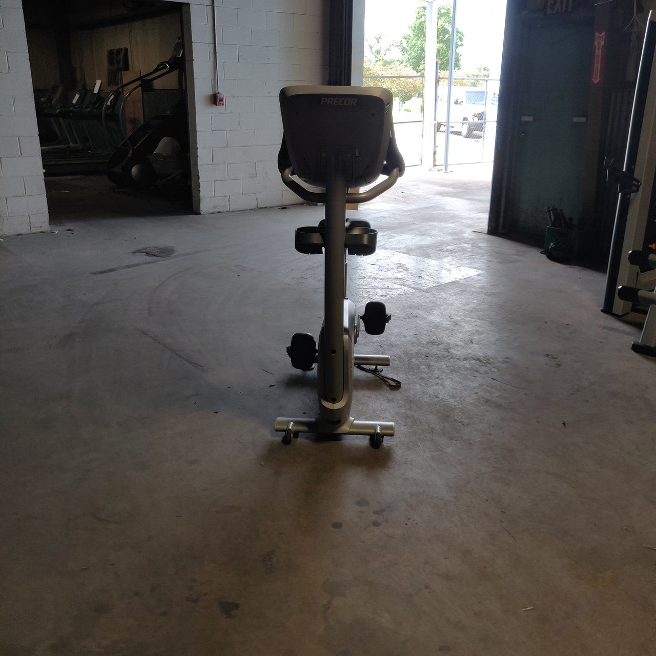 Precor UBK 835 Upright Bike w/p30 Console