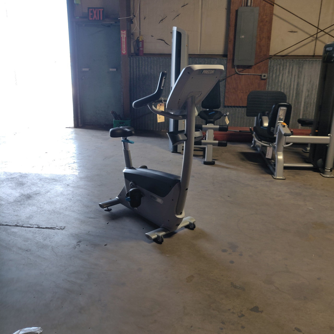 Precor UBK 835 Upright Bike w/p30 Console