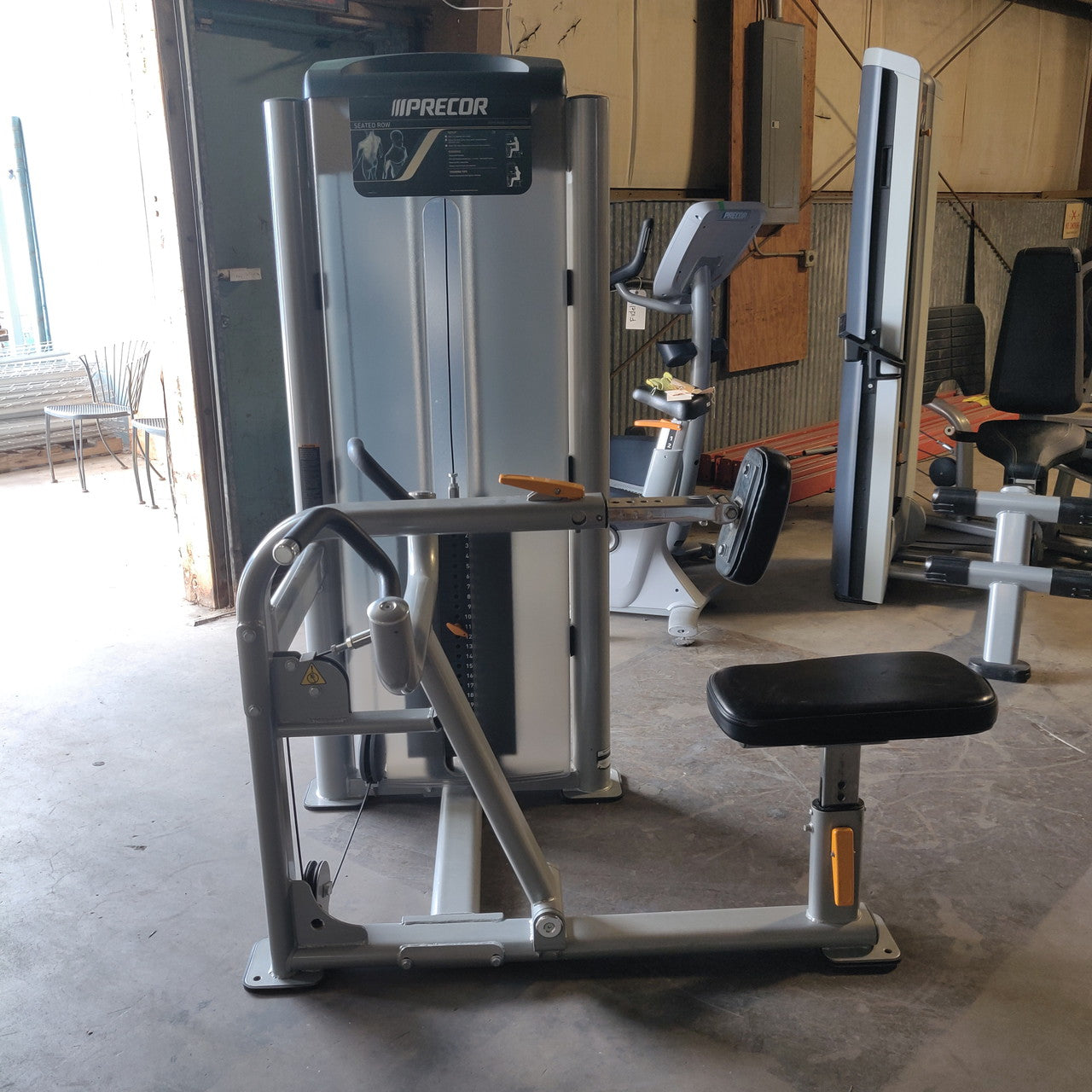 Precor Experience™ S-Line Seated Row – Commercial Selectorized Back Machine