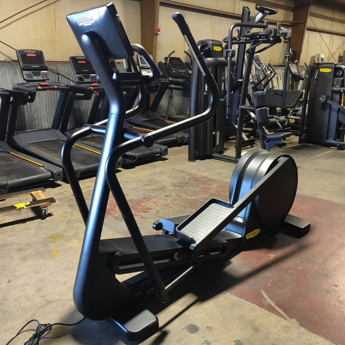 Technogym Excite Synchro Elliptical w/ Live 10" Display Console