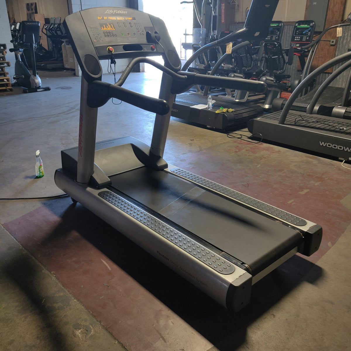 Life Fitness 95T Integrity Series Treadmill CLST