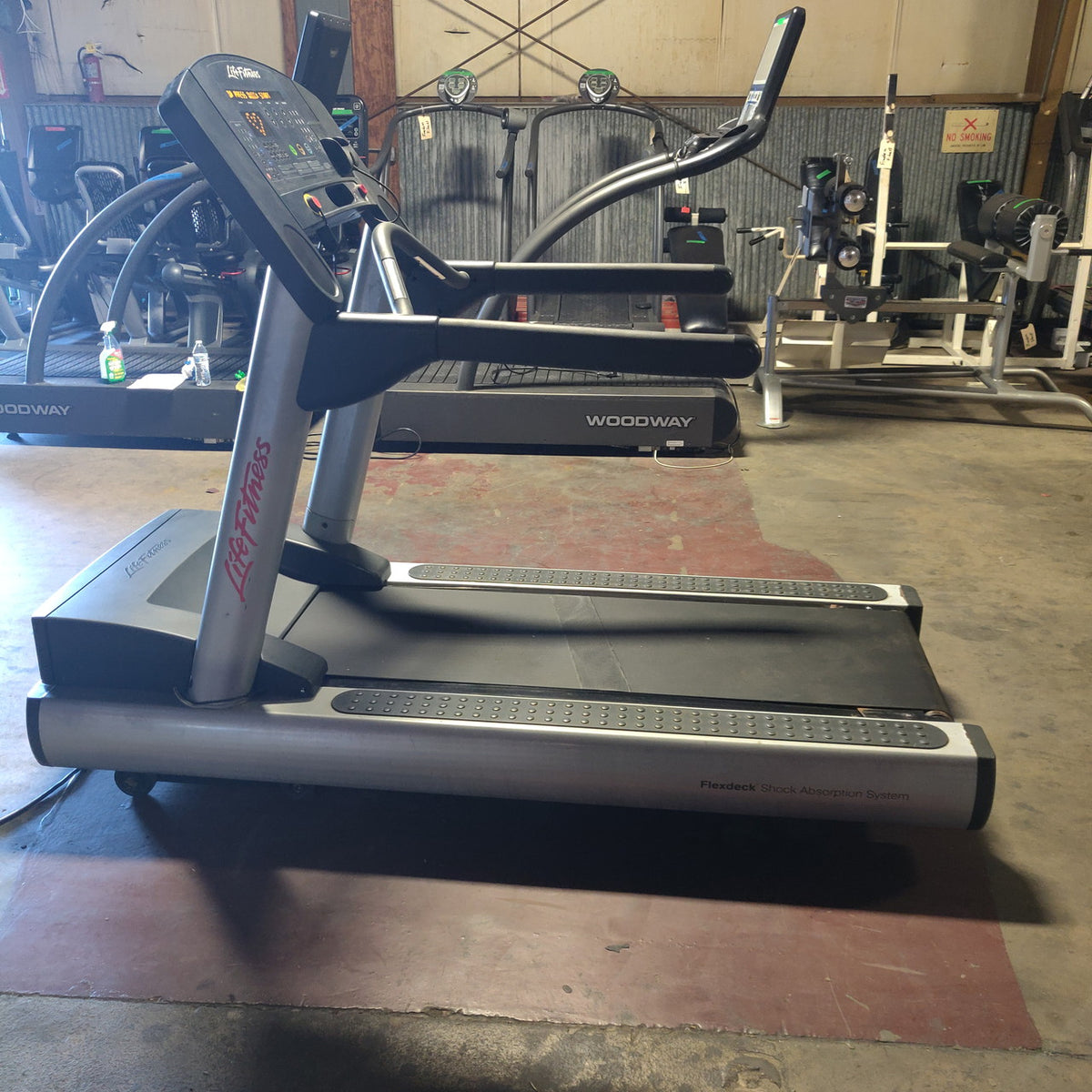 Life Fitness 95T Integrity Series Treadmill CLST