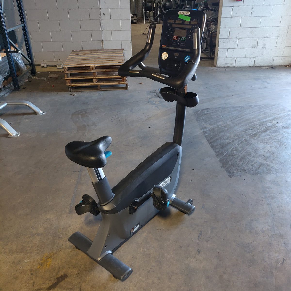 Precor UBK 835 Upright Bike w/p30 Console