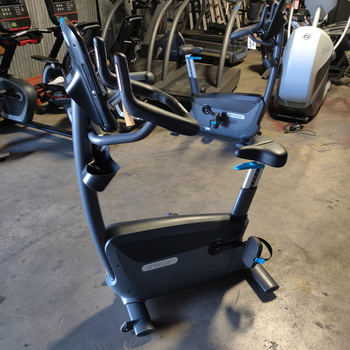 Precor UBK 835 Upright Bike w/p30 Console