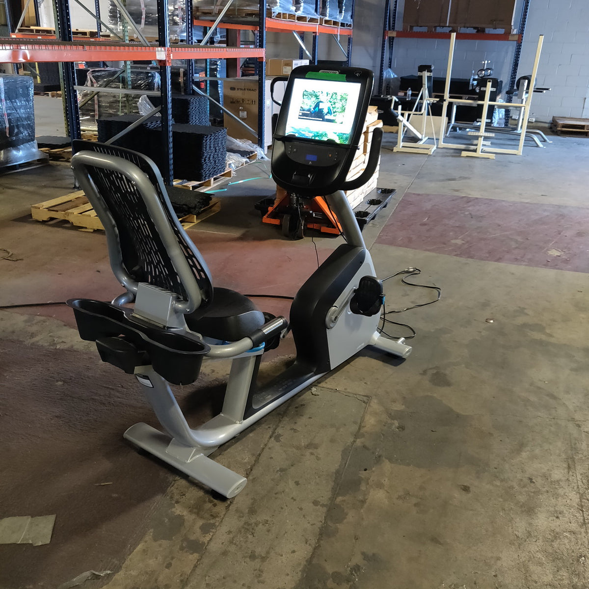 Precor RBK 885 Recumbent Bike w/ P82 Console