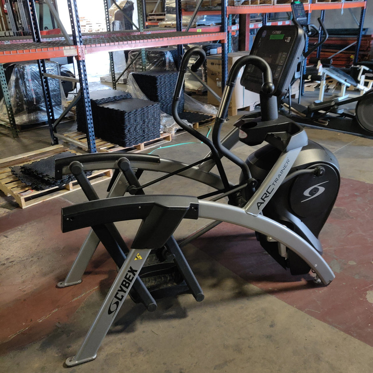 Cybex R Series Lower Body Arc Trainer w/50L Console