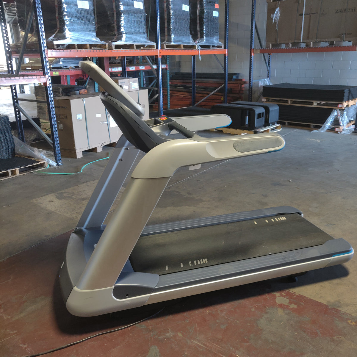 Precor TRM 835 Treadmill w/P30 Console