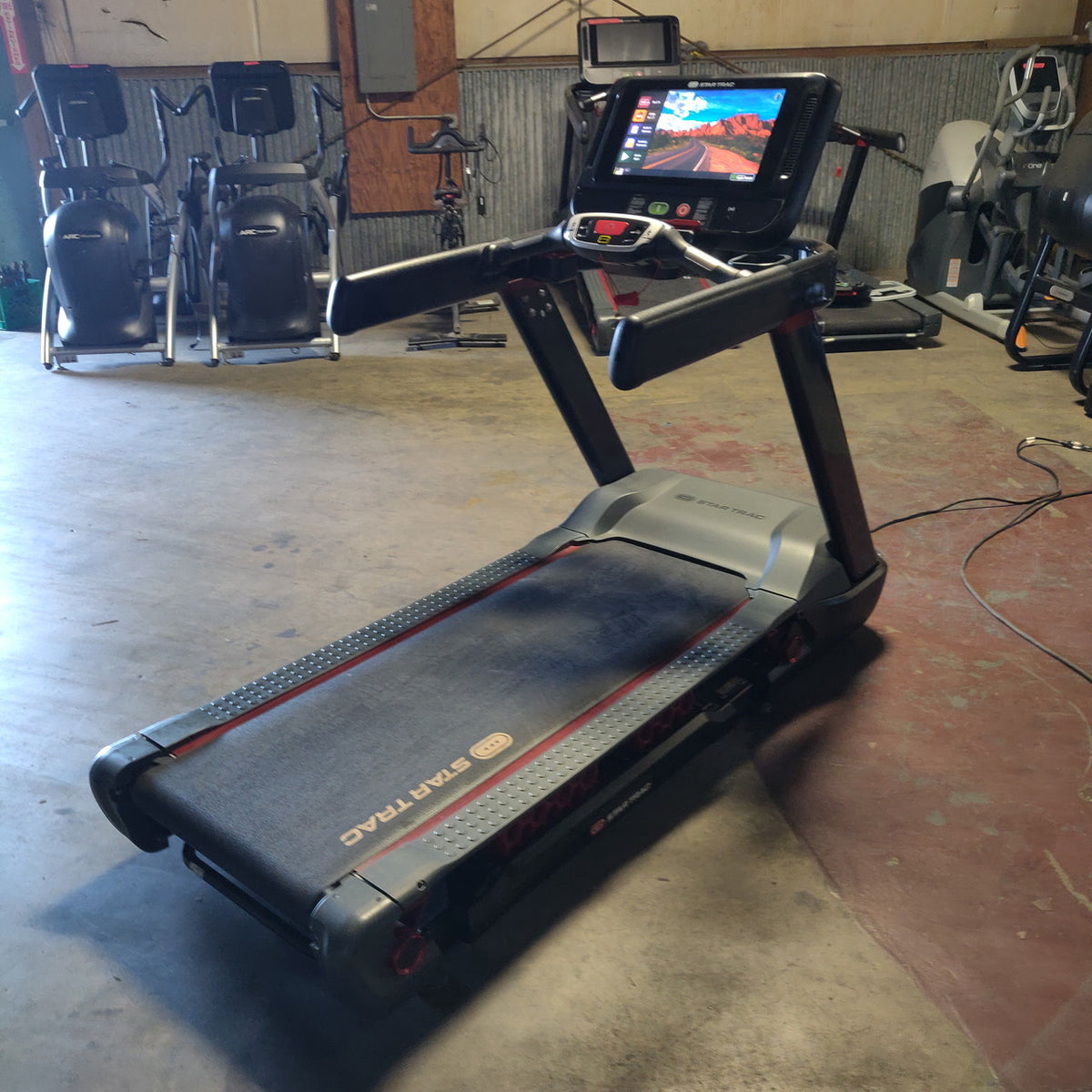 Star Trac FreeRunner™ 10TRx Treadmill w/ Touchscreen Console