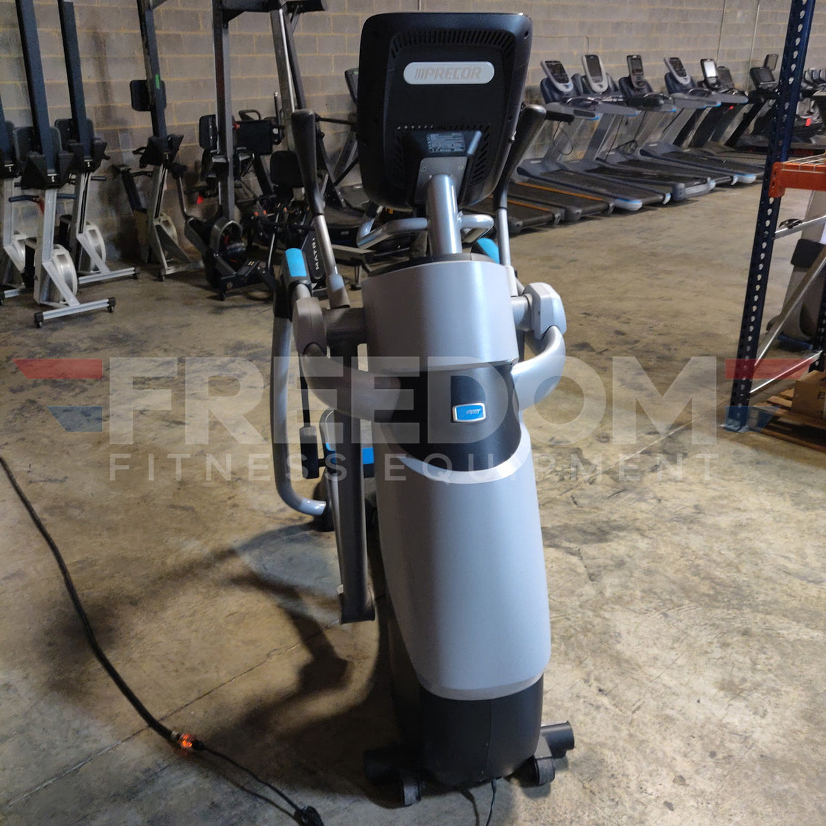 Precor AMT 885 with Open Stride w/P82 Console