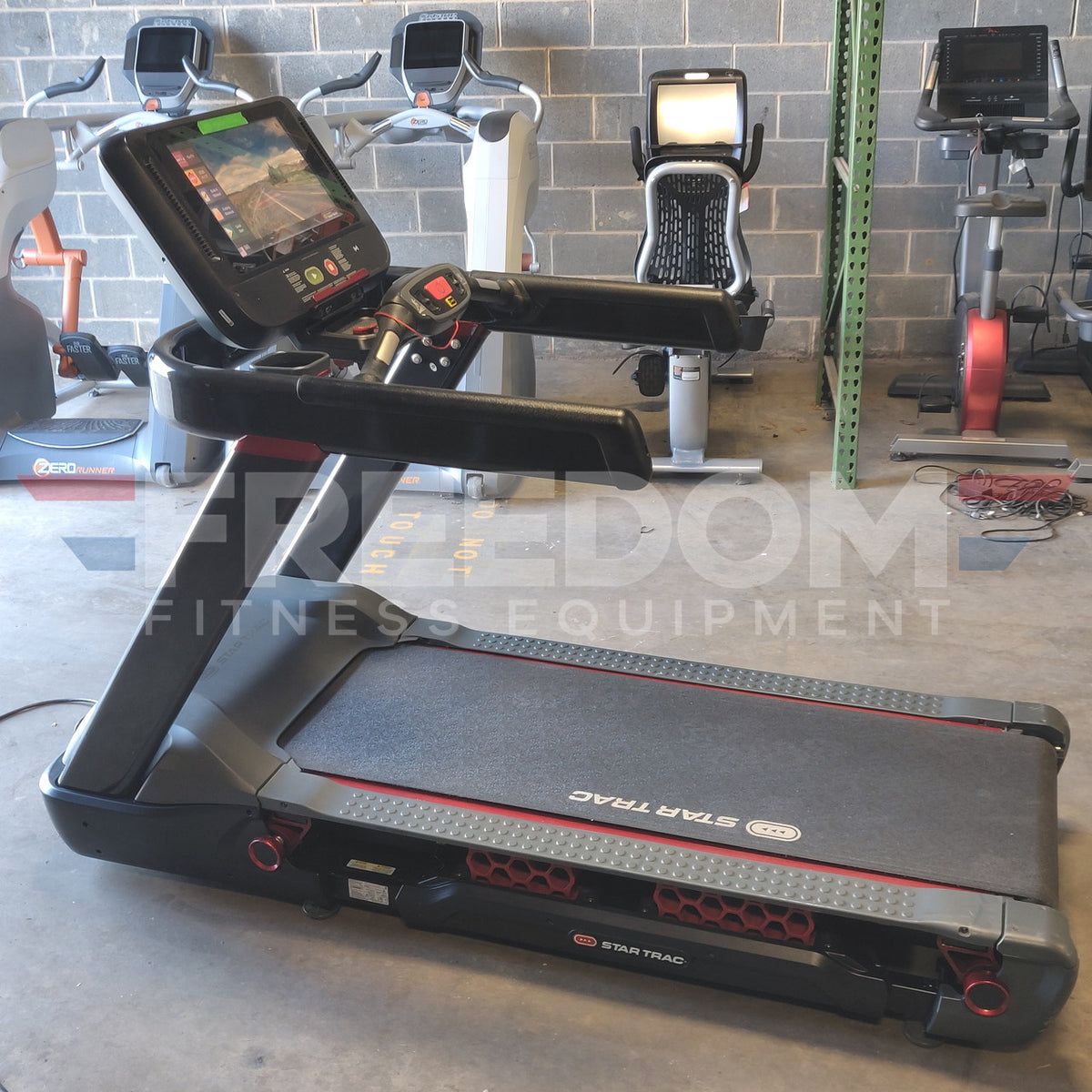 Star Trac FreeRunner™ 10TRx Treadmill w/ Touchscreen Console