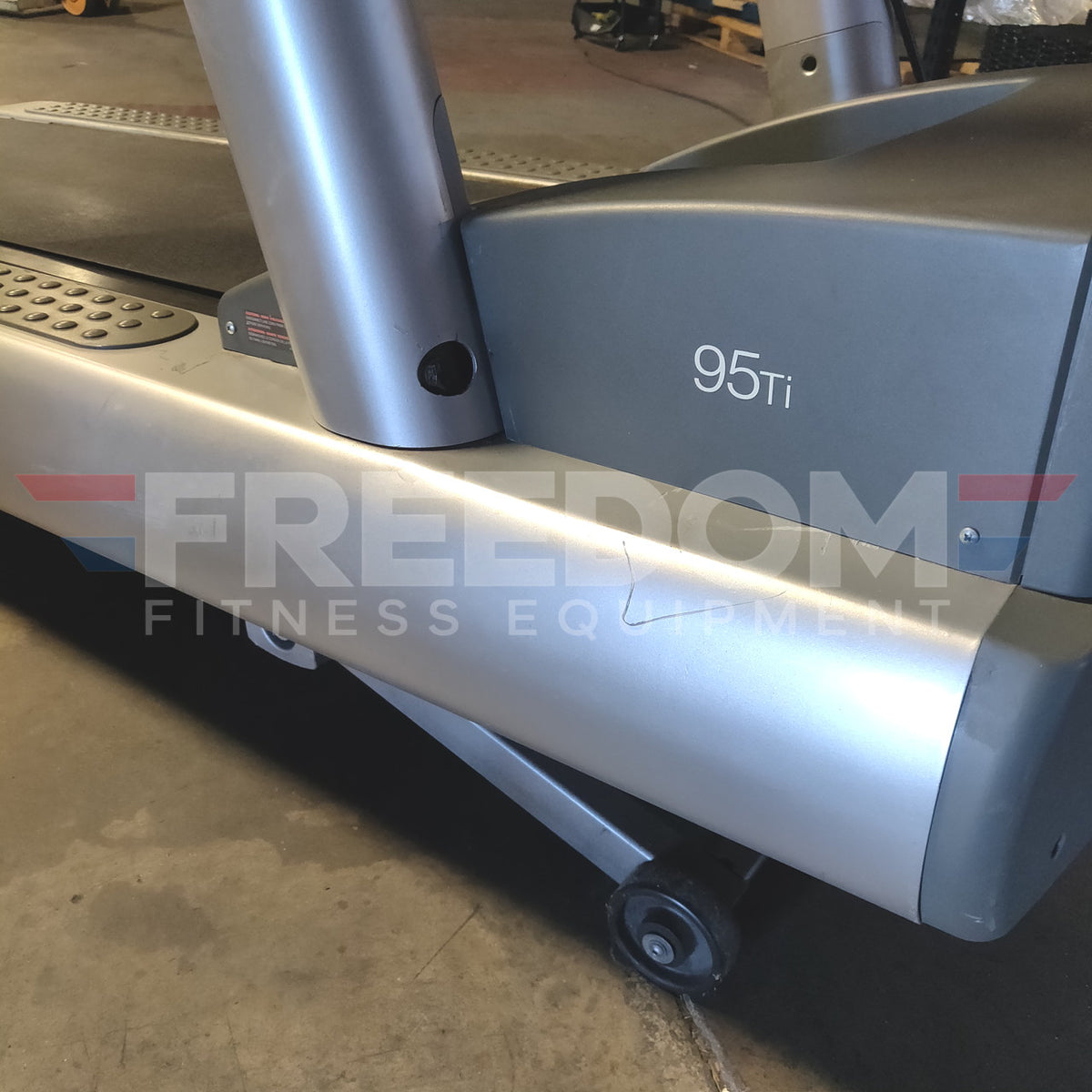 Life Fitness 95Ti Treadmill