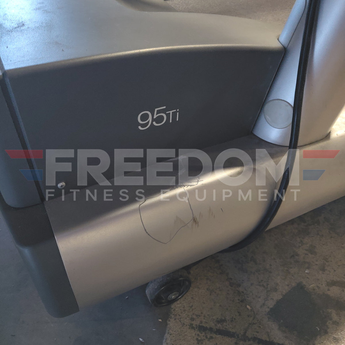 Life Fitness 95Ti Treadmill