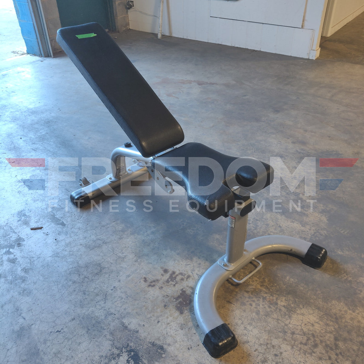 TuffStuff Adjustable Flat-to-Incline Bench (Need Dims)