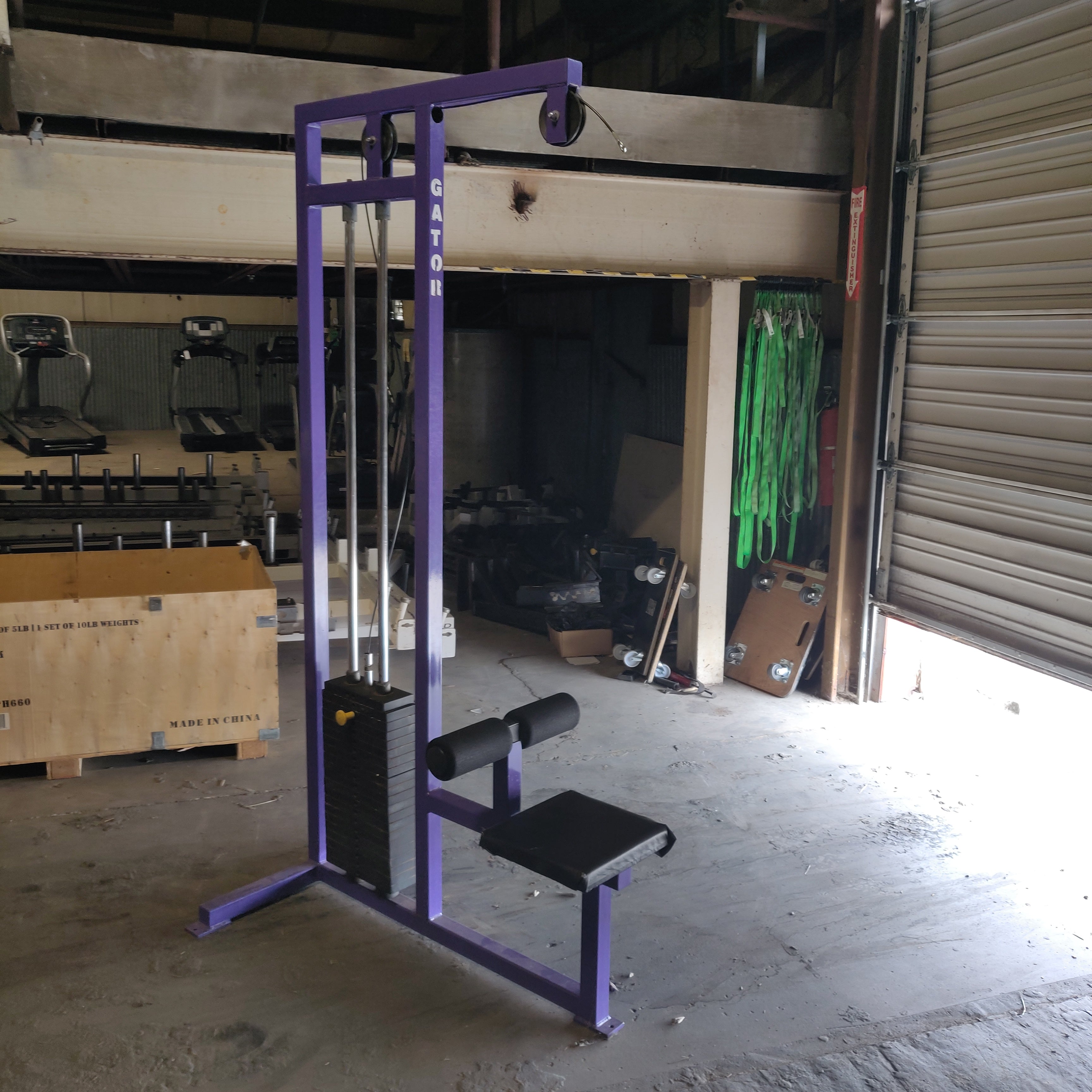 Lat Pulldown Machine with 210lb Weight Stack