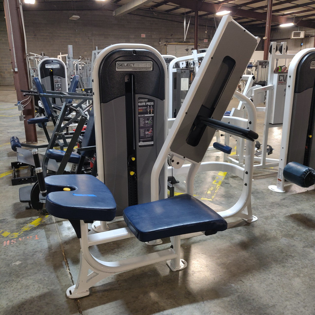 Legend Fitness SelectEDGE Glute Press